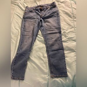 Super skinny old navy kapris size 12 petite.